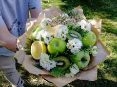 Фруктовая композиция &laquo;Весенние цвета&raquo;