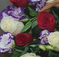 Цветы в корзине &laquo;Корзина любви&raquo;