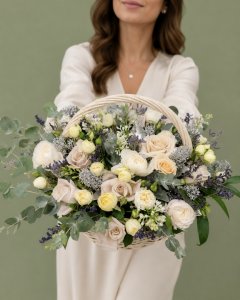 Корзина с цветами &laquo;Грация&raquo;