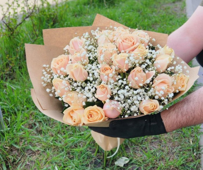 БУКЕТ ИЗ РОЗ ДОБРОГО ДНЯ — доставка цветов Мытищах