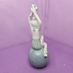 Интерьерный сувенир &laquo;Лягушка-девочка на шаре&raquo;