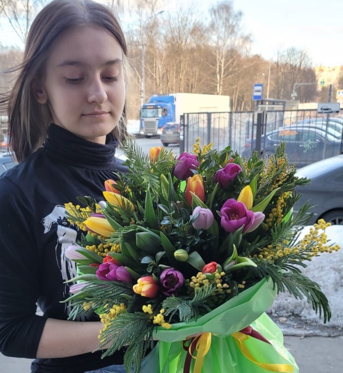 Букет с тюльпанами «Внимание» — доставка цветов Мытищах
